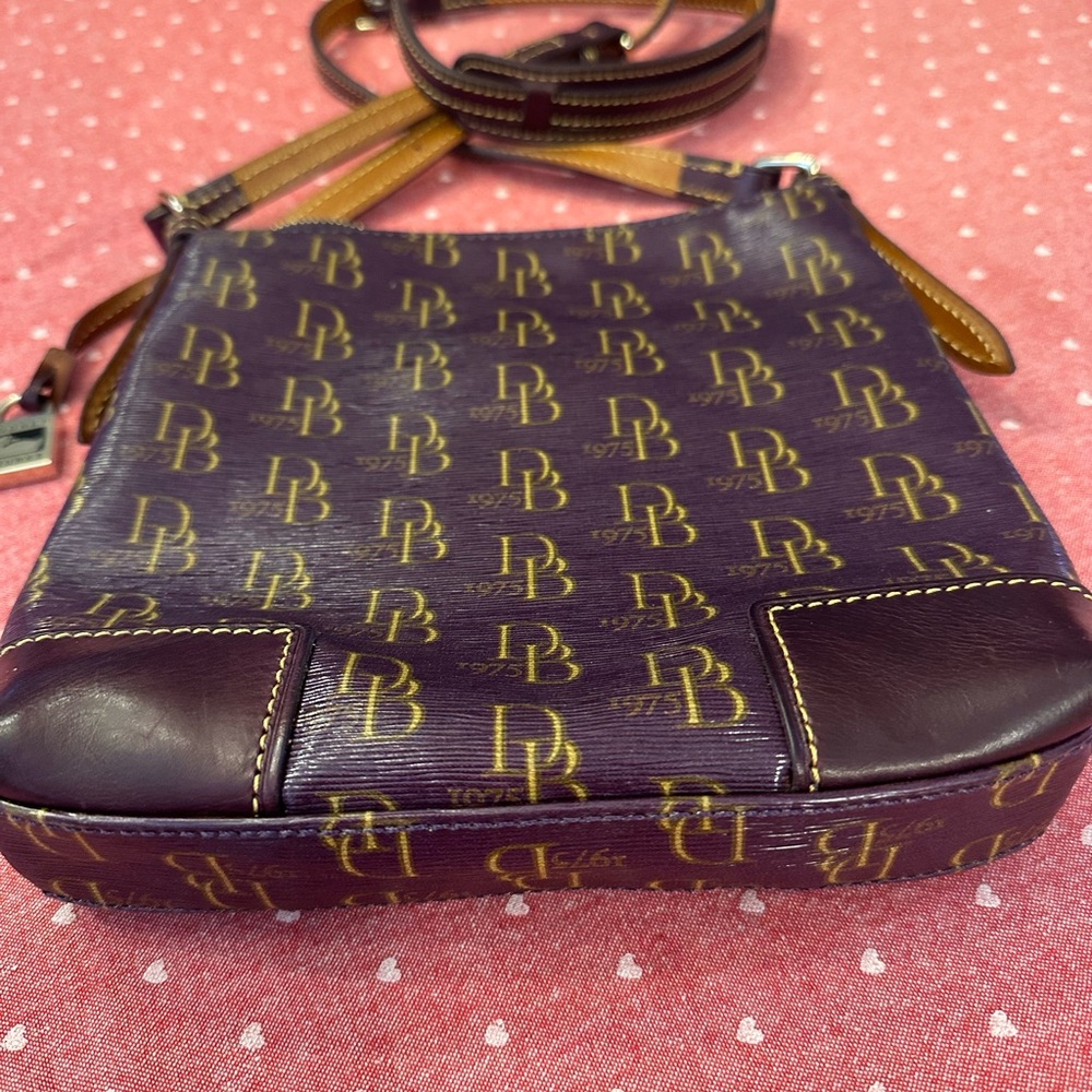Dooney & Bourke DB Purple Signature 1975 Crossbody Bag Purse Small Logo Monogram - Picture 6 of 11